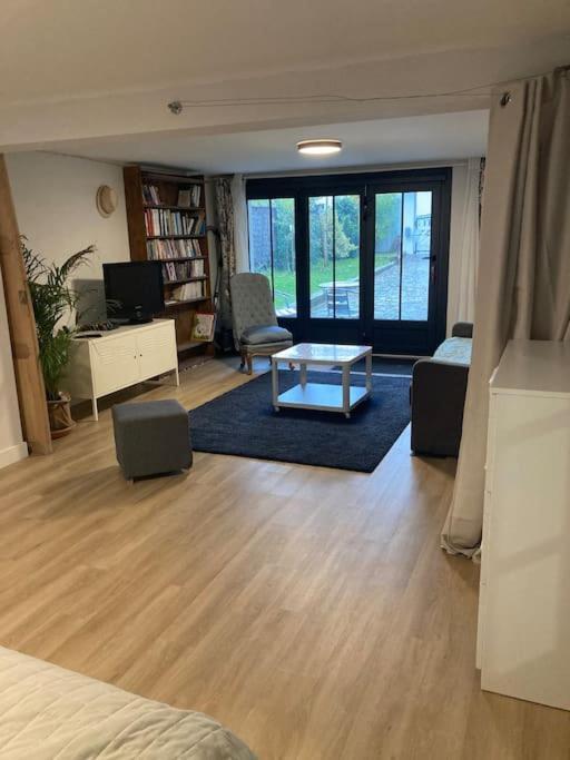 30Mn De Paris St Lazare En Train, Studio 42 M2 Verneuil-sur-Seine Luaran gambar